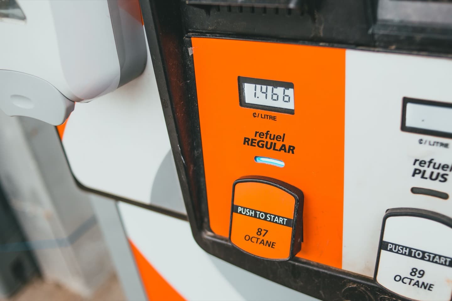 Prezzi benzina e gasolio settembre 2026 — secondo massimo storico in autostrada